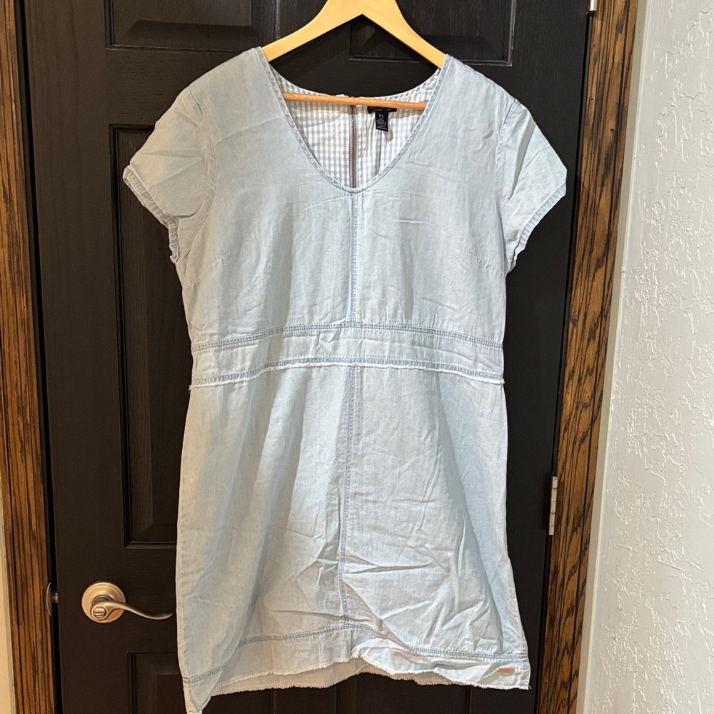 U.S. Polo Assn. Pale Blue Short Sleeve V-Neck Mini Dress
